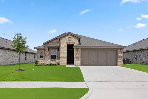 1910 Cheyenne Dr, Cleburne, TX 76033