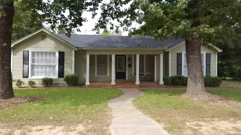 155 33rd St NW, Paris, TX 75460