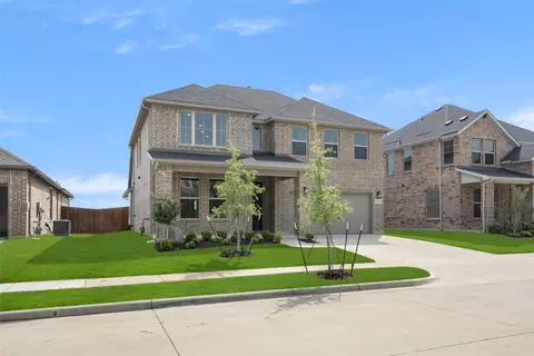 920 Hawthorn Ln, Mansfield, TX 76063