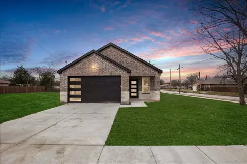 1402 Wright St, Greenville, TX 75401