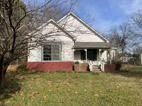 108 Front St, New Boston, TX 75570