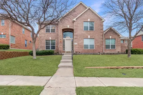 8916 Woodway Dr, Irving, TX 75063