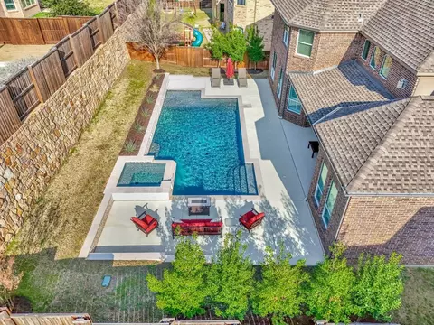 10904 Smoky Oak Trl, Argyle, TX 76226