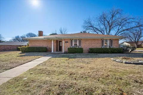 1924 Overbrook Dr, Arlington, TX 76014