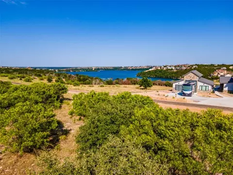 47 Rawhide Rdg, Graford, TX 76449