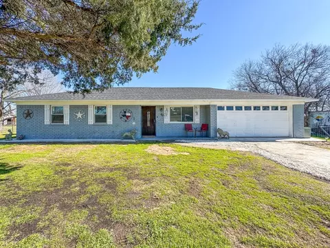 1001 N Spikes Rd, Corsicana, TX 75110