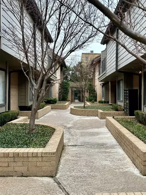 3801 Gilbert Ave #J, Dallas, TX 75219