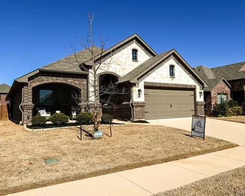 4176 Mountain Meadow Rd, Crowley, TX 76036