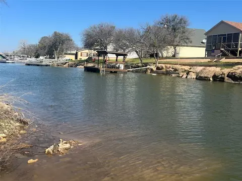 1519 Hummingbird Ln, Graford, TX 76449
