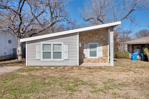 629 E Gandy St, Denison, TX 75021