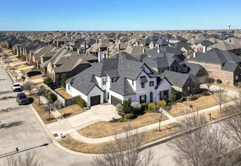 Exterior - 701 Treeline Dr, Argyle, TX 76226 photo 7 of 10