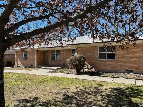 913 Live Oak St, Royse City, TX 75189