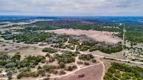 2 County Road 3270, Kempner, TX 76539