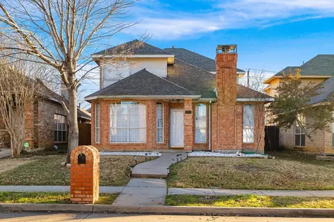 1341 W Branch Hollow Dr, Carrollton, TX 75007