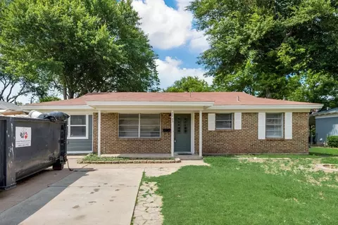 2405 Adams Ct, Irving, TX 75061