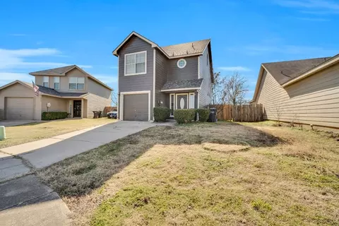 1528 Pine Ln, Fort Worth, TX 76140