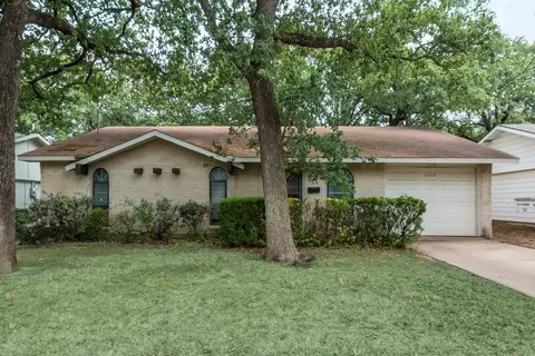 1056 Winterwood Dr, Lewisville, TX 75067