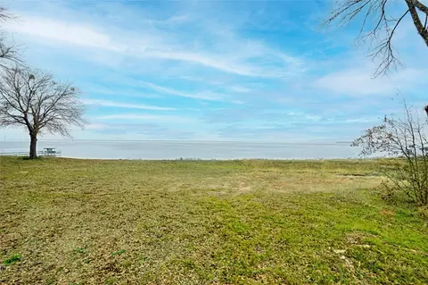 774 Sunset Ct, Mabank, TX 75143