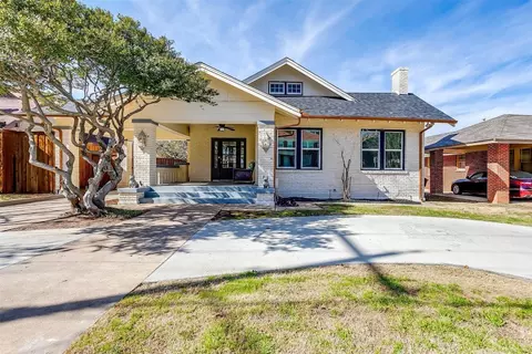 1904 Forest Park Blvd, Fort Worth, TX 76110