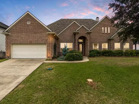 46012 White Bluff Dr, Whitney, TX 76692