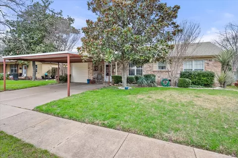 400 Langley Ave, Everman, TX 76140