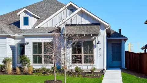 2117 Winding Creek Cir, Fort Worth, TX 76008