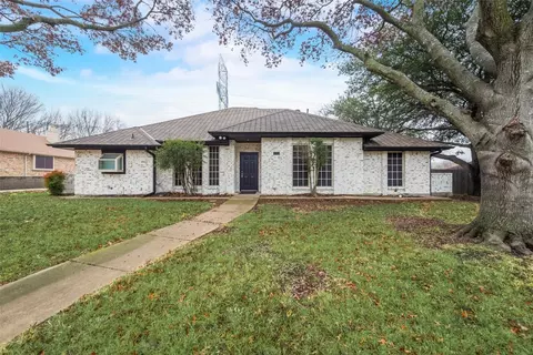 1070 Briar Hill Cir, Duncanville, TX 75137