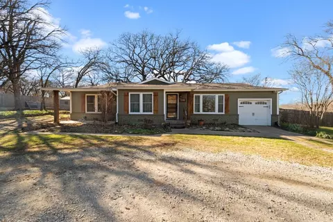 6901 Crane Rd, North Richland Hills, TX 76182