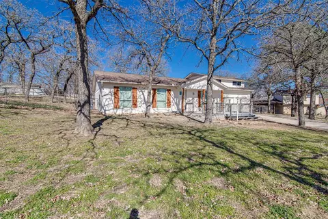 5775 Woodvine Ct, Fort Worth, TX 76140