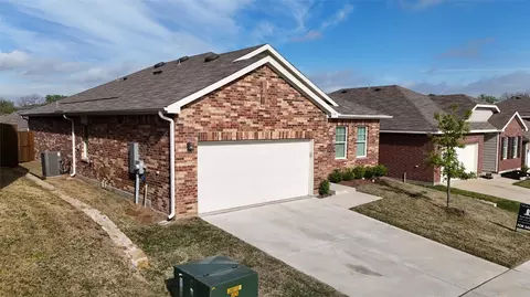 Exterior - 735 Devonshire Dr, Lavon, TX 75166 photo 2 of 7