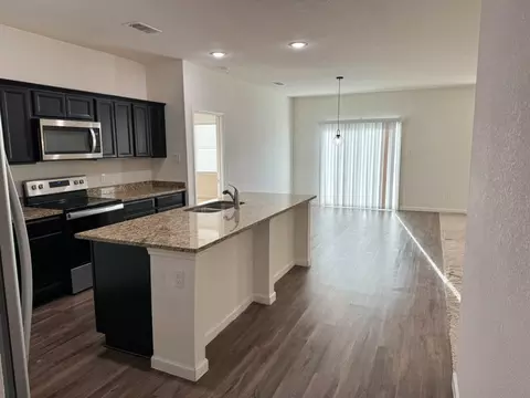Kitchen - 735 Devonshire Dr, Lavon, TX 75166 photo 1 of 4