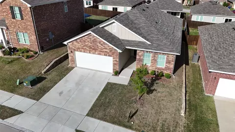 Exterior - 735 Devonshire Dr, Lavon, TX 75166 photo 3 of 7