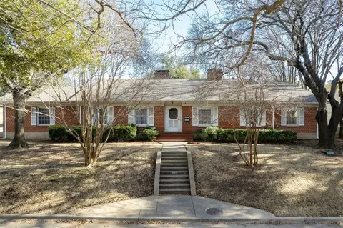 6946 Delrose Dr, Dallas, TX 75214