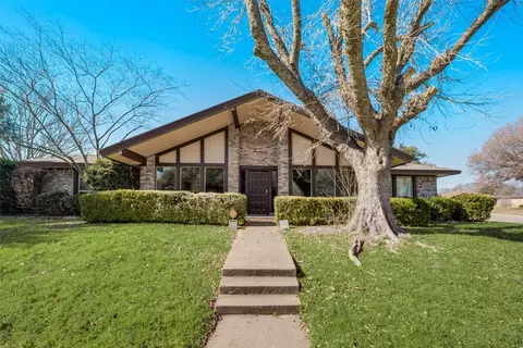 1203 Spring Lake Dr, Duncanville, TX 75137