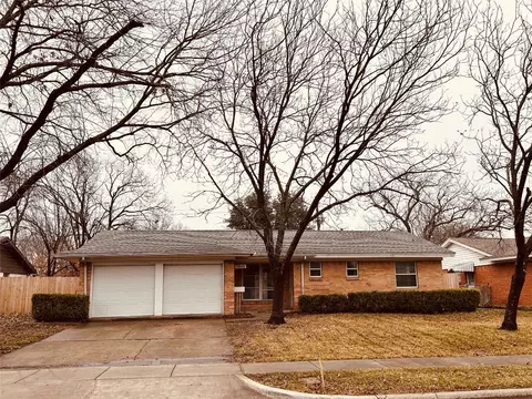 13626 Janwood Ln, Farmers Branch, TX 75234