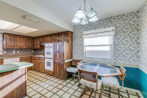 1903 E Spring Valley Rd, Richardson, TX 75081 photo 4