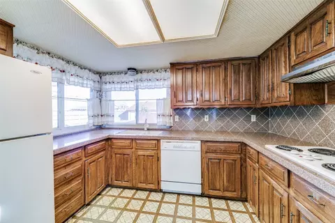 1903 E Spring Valley Rd, Richardson, TX 75081 photo 5