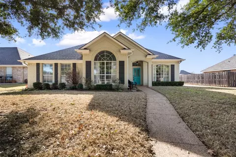 702 Brandon Dr, Cleburne, TX 76033 photo 2