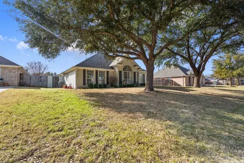 702 Brandon Dr, Cleburne, TX 76033 photo 6
