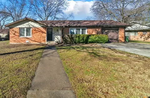 4717 Vance Rd, North Richland Hills, TX 76180