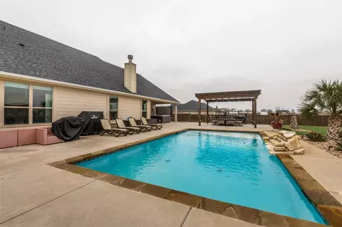 Exterior - 8848 Abner Rd, Terrell, TX 75161 photo 8 of 10