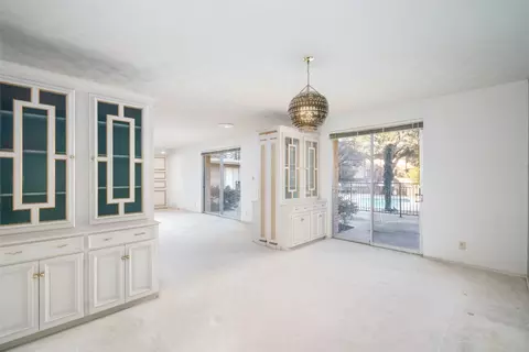 6318 Bandera Ave #B, Dallas, TX 75225