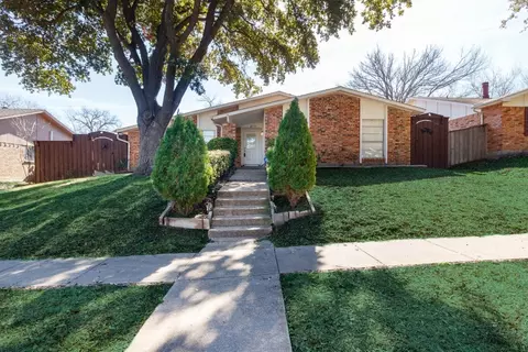 2910 Dove Meadow Dr, Garland, TX 75043