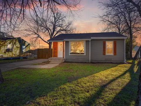 713 Scott Dr, Arlington, TX 76012