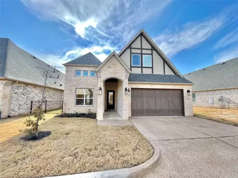 2407 Vineyard Dr, Granbury, TX 76048