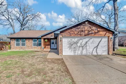 2117 Reverchon Dr, Arlington, TX 76017