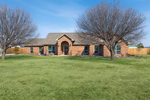 10332 Gentry Dr, Justin, TX 76247