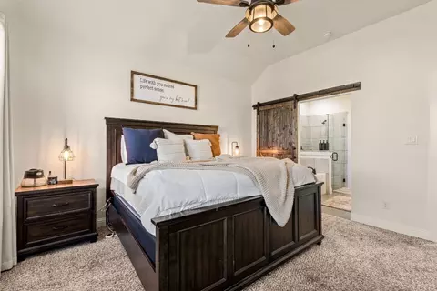 112 Maverick Ln, Pilot Point, TX 76258 photo 11