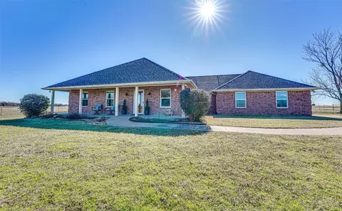 2371 Crisp Rd, Ennis, TX 75119