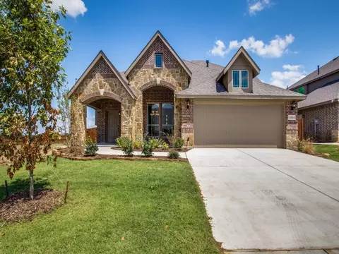 1004 Brenham Dr, Godley, TX 76044